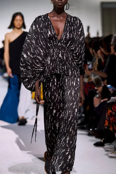 Look 141